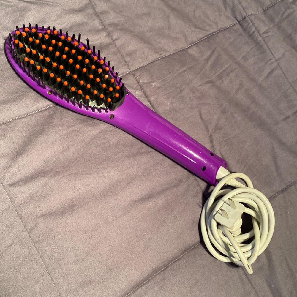 Hair straightener brush “My Makeup Brush Set” plug in purple NWOT